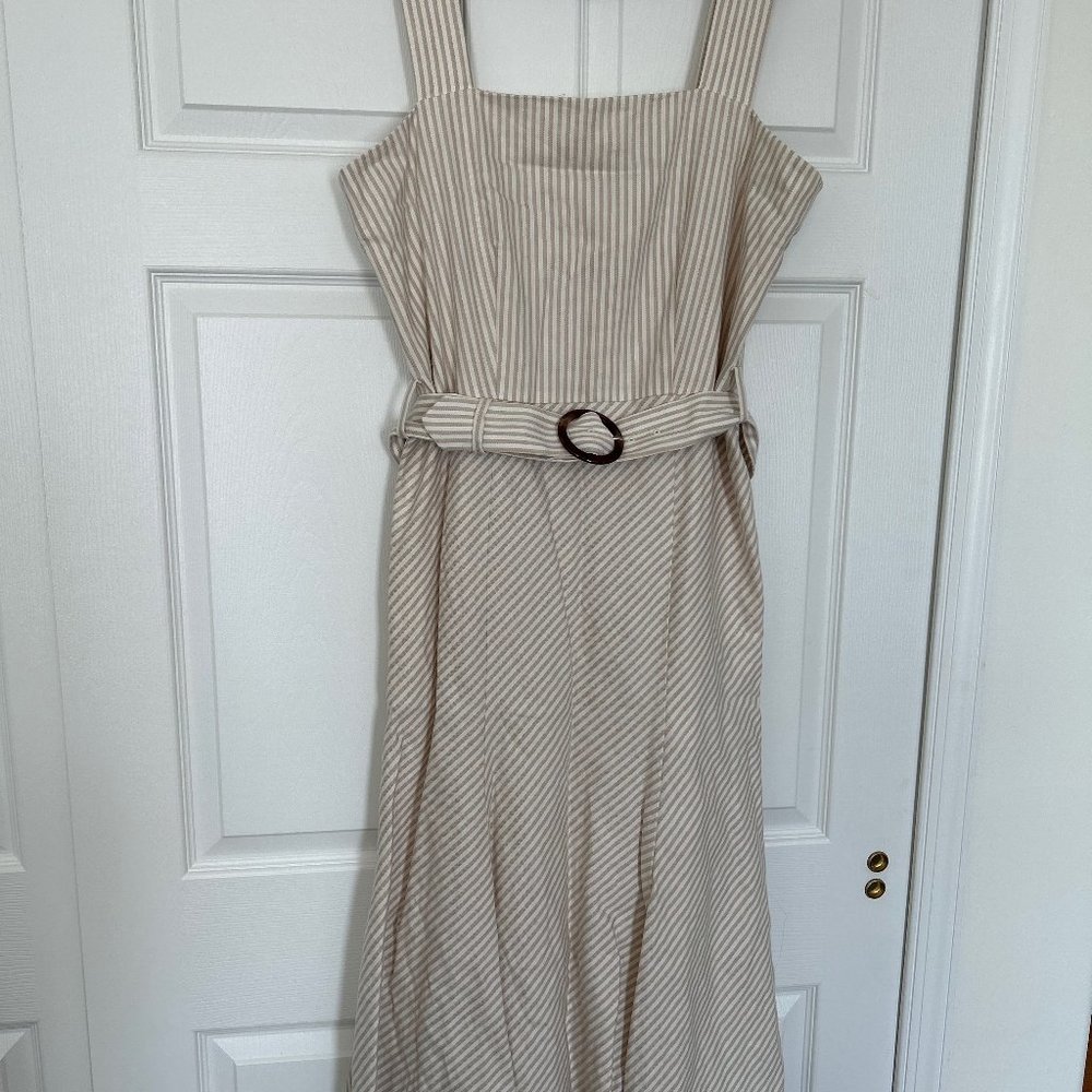 Beachy Belted Ann Taylor Dress, Size 14, taupe seersucker